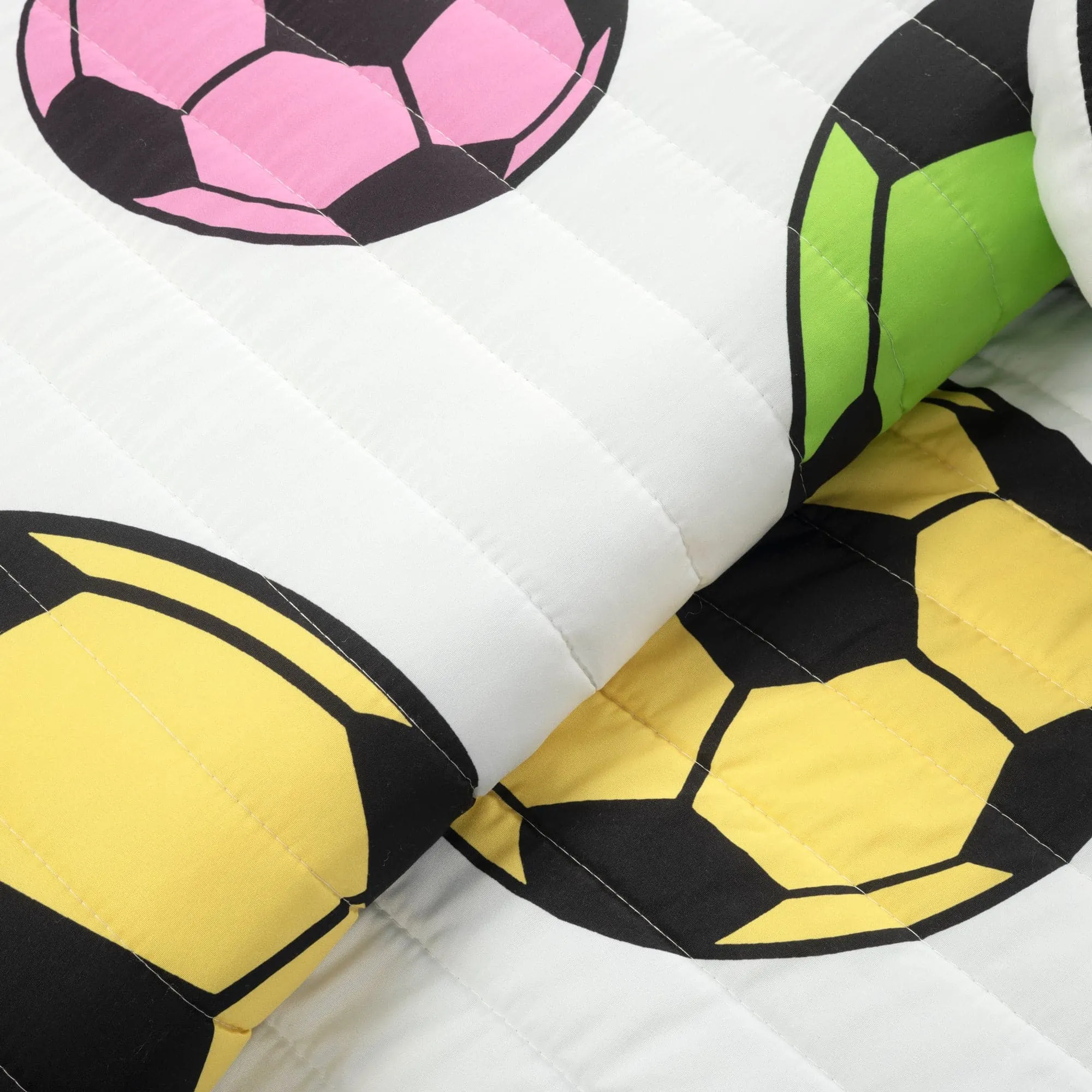 Girls Soccer Kick Quilt Set